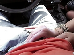 Amateur, Sucer une bite, Voiture, Tir de sperme, En levrette, De plein air, Pov, Voyeur