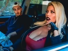 Grote kont, Blond, Pijpbeurt, Handbeurt, Moeder die ik wil neuken, Man man vrouw, Trio, Tieten likken