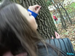 Pijpbeurt, Bedriegen, Sperma shot, Hondjeshouding, Sperma in gezicht, Likken, Buiten, Gezichtspunt