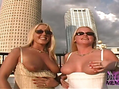 Leie, Blondine, Flashen, Hd, Muschi, Rasiert, Titten, Unter dem rock