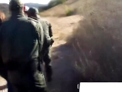 Braunhaarige, Vollbusig, Hundestellung, Natürlich, Orgasmus, Im freien, Öffentlich, Muschi