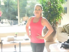 Acercamiento, Bailar, Extremo, Penetracion con puños, Masaje, Masturbación, Público, Solo