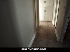 Plantureuse, Classique, Gorge profonde, Queue, Naturelle, Mamelons, Orgasme, Chatte