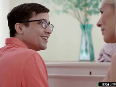 Grote lul, Grote mammen, Blond, Interraciaal, Moeder die ik wil neuken, Roodharige vrouw, Student, Tieten likken