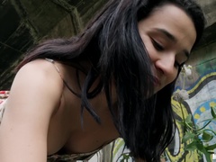Amateur, Polla, Estilo perrito, Latina, Al aire libre, Cabello corto, Español, Tetas