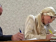 Blond, Sperma in gezicht, Fetisj, Hd, Moeder die ik wil neuken, Pissen, Trio