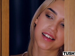 Anaal, Universiteit, Hd, Likken, Orgie, Tiener, Trio, Tieten likken