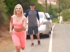 Blond, Pijpbeurt, Hondjeshouding, Handbeurt, Masturbatie, Geschoren, Tiener, Nat