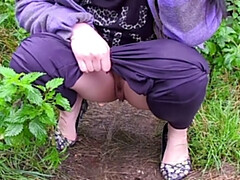 Grosse titten, Frau, Fingern, Flashen, Hd, Im freien, Pissen, Solo