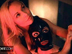 Blondine, Blasen, Hundestellung, Gruppe, Handjob, Hardcore, Latex, Milf