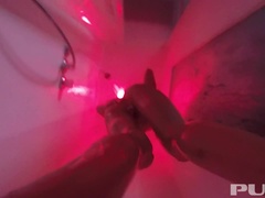 Blondine, Masturbation, Natürlichen titten, Dusche, Dürr, Scherzbold, Titten, Nass
