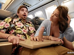 Grosser arsch, Grosser schwanz, Grosse titten, Blasen, Hundestellung, Schwarz, Frau frau mann, Milf