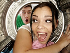 Ванна, Большая жопа, Большие сиськи, Минет, Брюнетки, Собачьи, Пальцем, Молоденькие