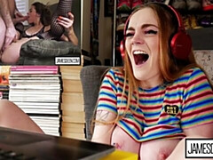 Amateur, Culo grande, Tetas grandes, Penetracion con dedos, Masturbación, Pelirrojo, Solo, Camara web