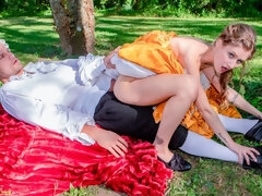Cul, Blonde, Sucer une bite, Robe, Doigter, Branlette thaïlandaise, Léchez, De plein air