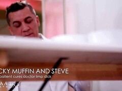 Grote mammen, Blond, Pijpbeurt, Diep in de keel, Lul, Arts, Moeder, Orgasme