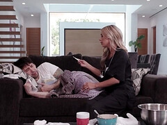 Arsch, Arschlecken, Tussi, Grosser schwanz, Blondine, Dildo, Krankenschwester, Zierlich