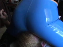 Bruinharig, Dominante vrouw, Fetisj, Latex, Roodharige vrouw, Trio