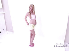 18 jaar, Enthousiasteling, Blond, Sperma shot, Hardcore, Hd, Realiteit, Tiener