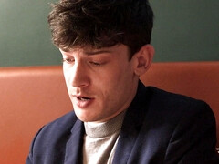 アナル, 舐める尻, デカチン, フェラチオ, 巨乳な, 顔射, 開帳, タトゥー