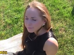 顔射, ヒール, お金, アウトドア, ピアス, 公共, 三人