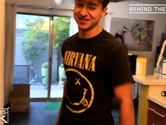 Cul, Derrière les coulisses, Sucer une bite, Tir de sperme, Hd, Énorme, Petite femme, Tatouage