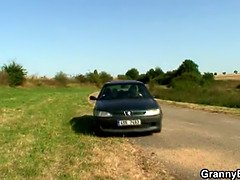 Gordita, Checa, Abuelita, Maduro, Al aire libre, Público, Realidad