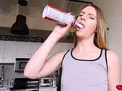 Amateur, Sucer une bite, Brunette brune, Bâillonner, Branlette thaïlandaise, Masturbation, Adolescente