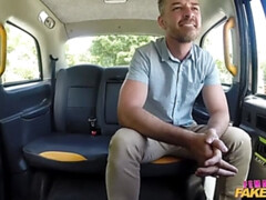 Blasen, Auto, Betrug, Spermaladung, Aufs gesicht abspritzen, Frau, Fingern, Lecken