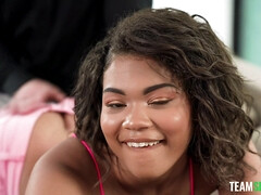 Aziatisch, Bruinharig, Aangekleed, Hardcore, Likken, Moeder die ik wil neuken, Moeder, Kut duiken