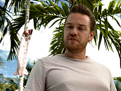 Anal, Sucer une bite, Tir de sperme, Seins naturels