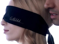 Gros cul, Grosse bite, Gros seins, Blonde, Sucer une bite, En levrette, Maigrichonne, Adolescente