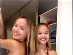 Grosser schwanz, Blondine, Blasen, Selbstgemacht, Lesbisch, Muschi, Jungendliche (18+), Zwillinge