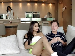 Спальня, Минет, Сперма во рту, Латиноамериканки, Милф, Трусики, Высокие, Молоденькие