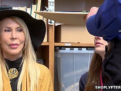 Минет, Застукали, Две девушки, Хд, Реалити, Молоденькие, Втроем, Униформа