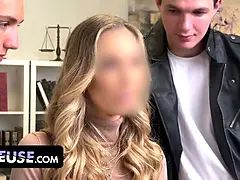 Blondine, Kehlenfick, Hundestellung, Milf, Mann mann frau, Orgie, Reiten, Flotter dreier
