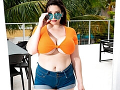 Amateur, Chambre à dormir, Gros cul, Nue, Cheveux courts, Solo, Dénudage, Jouets