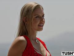 Anal, Grosse bite, Blonde, Sucer une bite, Faciale, Béant, Hard, Séduite