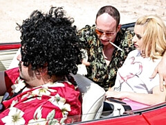 Gros cul, Gros seins, Blonde, Sucer une bite, Voiture, En levrette, Mère que j'aimerais baiser, De plein air