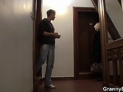 Arsch, Blondine, Blasen, Geile alte tussi, Kehlenfick, Reif, Milf, Stiefmutter