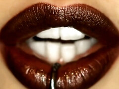 Grosse bite, Gros seins, Sucer une bite, Brunette brune, Plantureuse, Mère que j'aimerais baiser, Bureau, Secrétaire