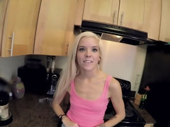 Halle Von sucks big beautiful male stick in the kitchen