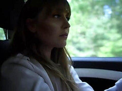 Blonde, Brunette brune, Éjaculation interne, Doigter, Futanari, Talons, Seins naturels, Réalité