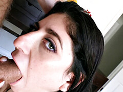 Anal, Sucer une bite, Brunette brune, En levrette, Doigter, Piercing, Chatte, String