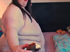 SSBBW rides dildo whilst eating donuts