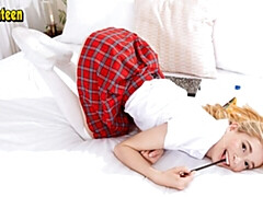 18 jahre, Leie, Masturbation, Natürlichen titten, Dürr, Solo, Jungendliche (18+), Titten