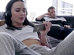 18 летние, Большой член, Хд, Лизание, Мастурбация, Порнозвезда, Сестра, Сиськи