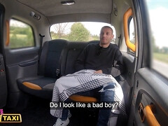 Gros seins, Brunette brune, Tir de sperme, Gorge profonde, Hd, Pov, Public, Rugueux