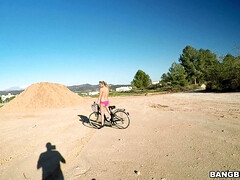 Большие сиськи, Блондинки, Грудастые, Чешки, Натуральные сиськи, На природе, Софткор, Дразнящие