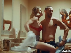 Nana, Gros seins, Blonde, Sucer une bite, Plantureuse, Gorge profonde, Hard, Actrice du porno